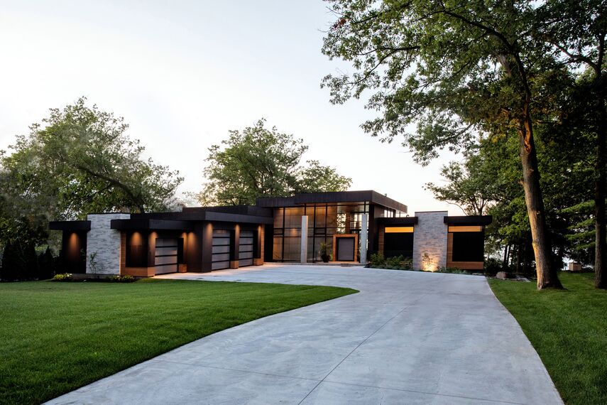 ConceptWall 50 Murs rideaux, ConceptFolding 77 Coulissants, ConceptSystem 77 Fenêtres et ConceptSystem 77 Portes - Maison South Water Flats situé à Kempenfelt Bay, Canada