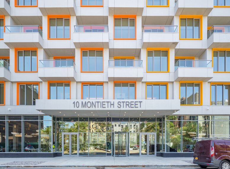 SlimLine 38 Fenêtres et SlimLine 38 Portes - Complexe immobilier The Rheingold situé à New York City, États-Unis d'Amérique