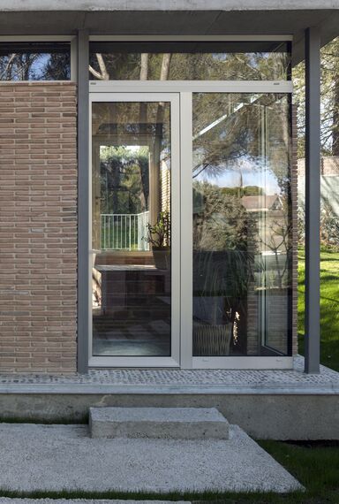 MasterLine 8 Fenêtres - Maison Privée Las Lomas situé à Madrid, Espagne