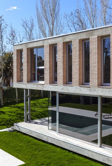 MasterLine 8 Fenêtres - Maison Privée Las Lomas situé à Madrid, Espagne