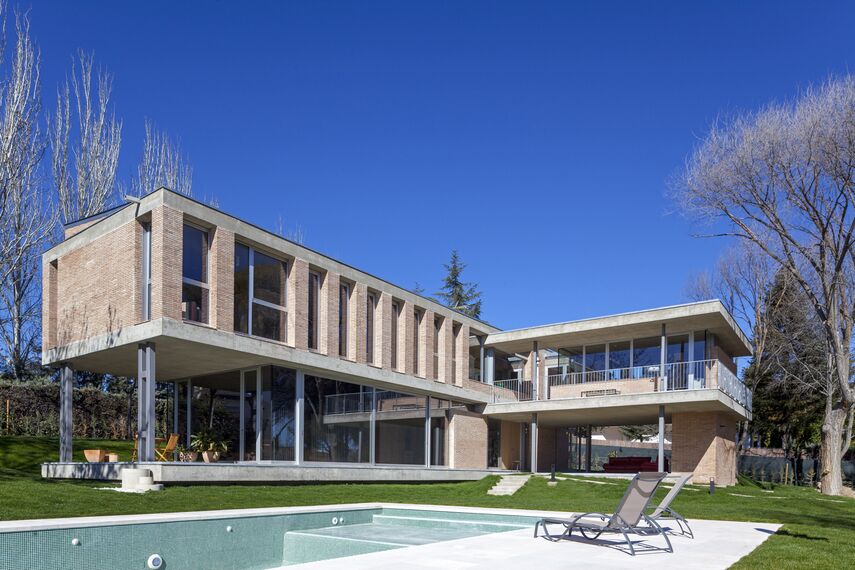 MasterLine 8 Fenêtres - Maison Privée Las Lomas situé à Madrid, Espagne