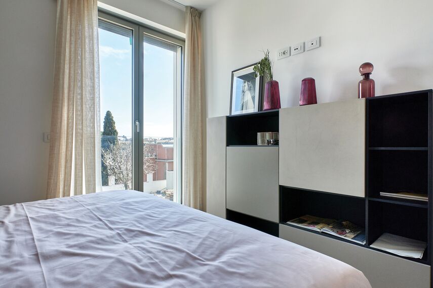 BriseSoleil 40 Brise Soleil, SlimPatio 68 Coulissants et CS 77 Hidden Vent Fenêtres - Immeuble résidentiel Palazzo Arbà situé à Genoa, Italie