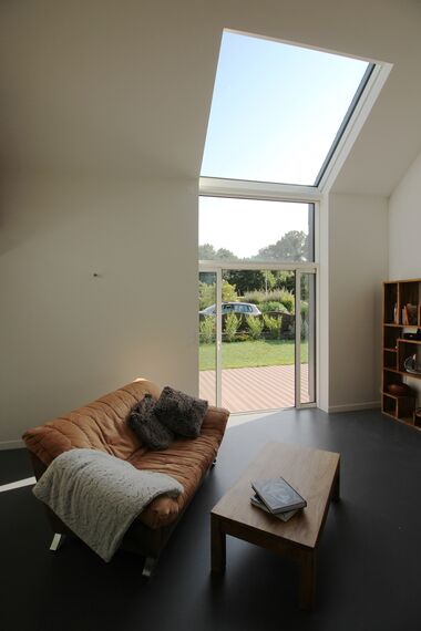 ConceptWall 50 Murs rideaux, ThermoSystem 68 Fenêtres, ConceptPatio 68 Coulissants et ConceptFolding 77 Coulissants - Maison Maison privée Bioclimatique situé à Crach, France