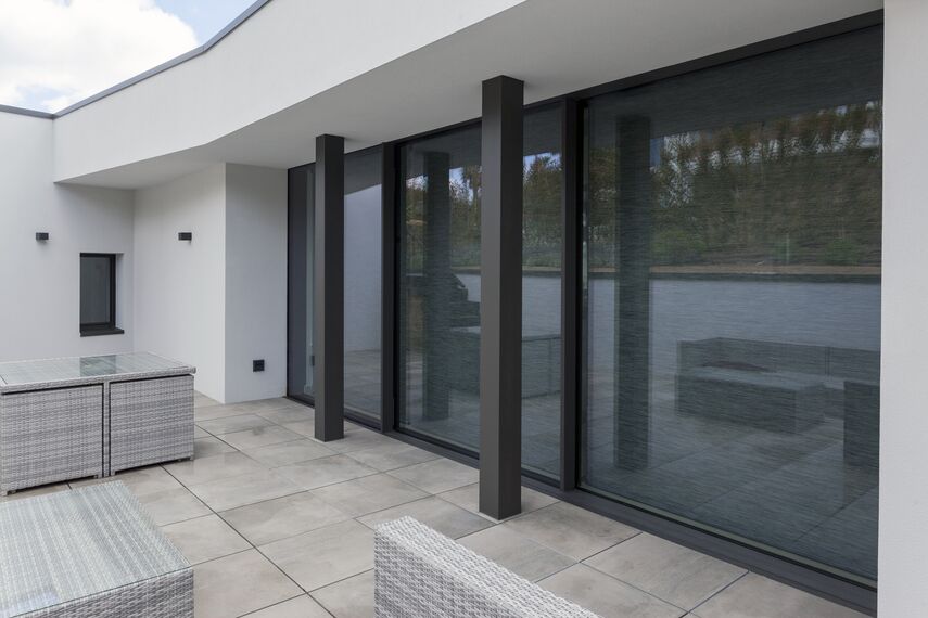 SlimLine 38 Portes, HiFinity Coulissants et ConceptFolding 77 Coulissants - Maison Villa en Espagne - En toute transparence situé àEspagne