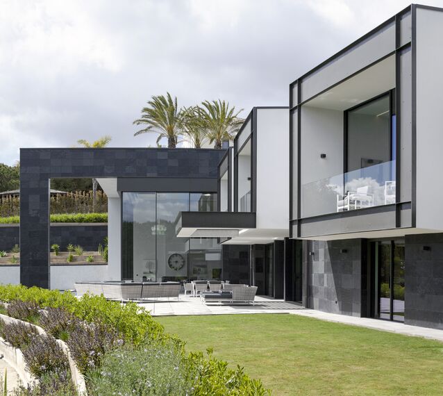 SlimLine 38 Portes, HiFinity Coulissants et ConceptFolding 77 Coulissants - Maison Villa en Espagne - En toute transparence situé àEspagne