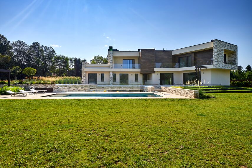 HiFinity Coulissants - Maison Villa Hi-Finity Bergamo situé à Bergamo, Italie