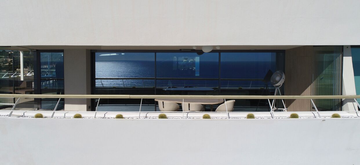 HiFinity Coulissants - Appartement Privé Appartement Hi-Finity à Nice situé à Nice, France