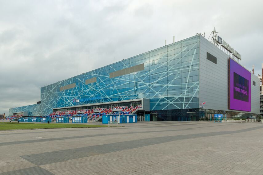 ConceptWall 50 Murs rideaux, ConceptSystem 77 Fenêtres et CW 50-SC Murs rideaux - Sports Ice Palace Arena of Legends situé à Moscow, Russie