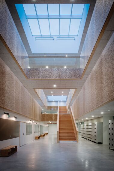 ConceptWall 50 Murs rideaux et ThermoSystem 68 Fenêtres - Ecole/Collège/Lycée Restructuration Collège La Grande Métairie situé àFrance