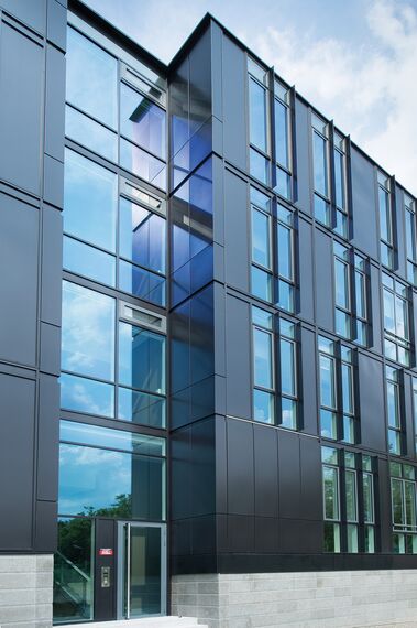 ConceptWall 86 Murs rideaux et ConceptWall 50 Murs rideaux - Immeuble de bureaux Ilot 6 situé à Lyon, France