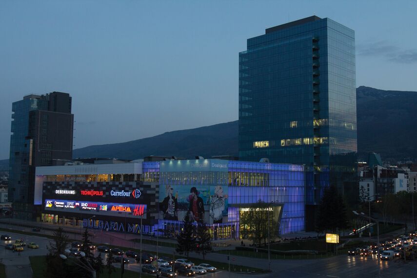ConceptWall 60 Murs rideaux, ConceptSystem 77 Fenêtres, ConceptWall 50 Murs rideaux, CW 50-SG Murs rideaux, CW 50-SC Murs rideaux et CS 77 Hidden Vent Fenêtres - Immeuble de bureaux Bulgaria Mall situé à Sofia, Bulgarije