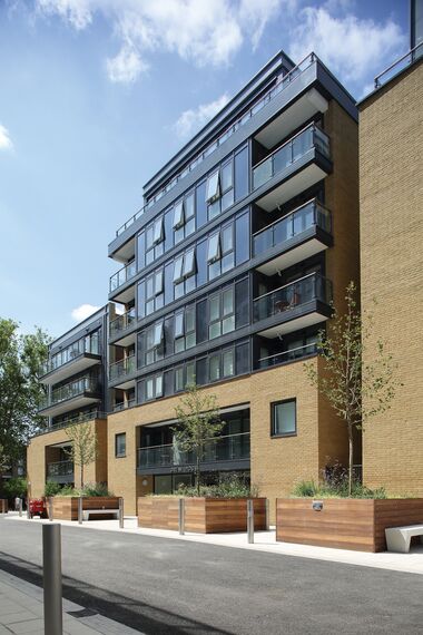 CS 38-SL Systèmes annulés, ConceptSystem 77 Fenêtres, ConceptPatio 130 Coulissants, Vision 50 Portes et ConceptWall 50 Murs rideaux - Complexe immobilier Paynes & Borthwick situé à London, Royaume-Uni
