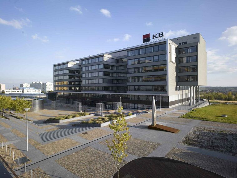 CS 86-HI (c) Systèmes annulés et ConceptWall 50 Murs rideaux - Západní mêsto (city west) Office Building situé à Prague, République tchèque