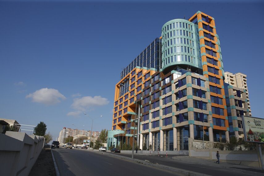 ConceptWall 50 Murs rideaux - Immeuble de bureaux Shur Plaza situé à Baku, Azerbaïdjan