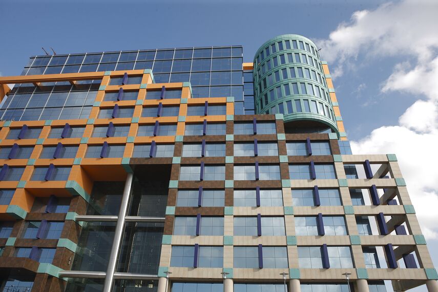 ConceptWall 50 Murs rideaux - Immeuble de bureaux Shur Plaza situé à Baku, Azerbaïdjan