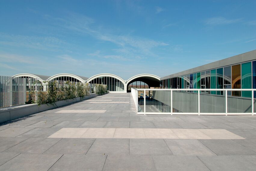 ConceptWall 60 Murs rideaux - Immeuble de bureaux Spilcentrum de Hangar situé à Eindhoven, les Pays-Bas