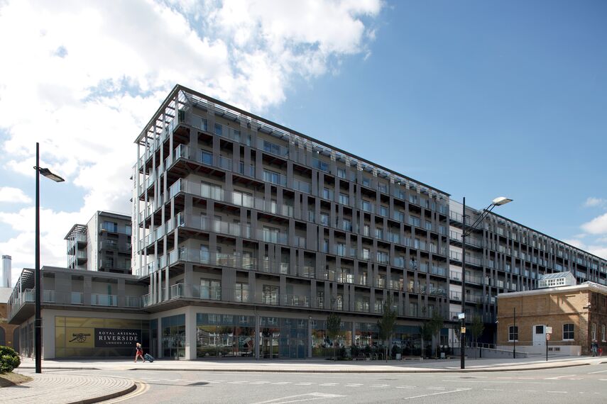 ConceptWall 50 Murs rideaux - Complexe immobilier The Armouries situé à London, Royaume-Uni