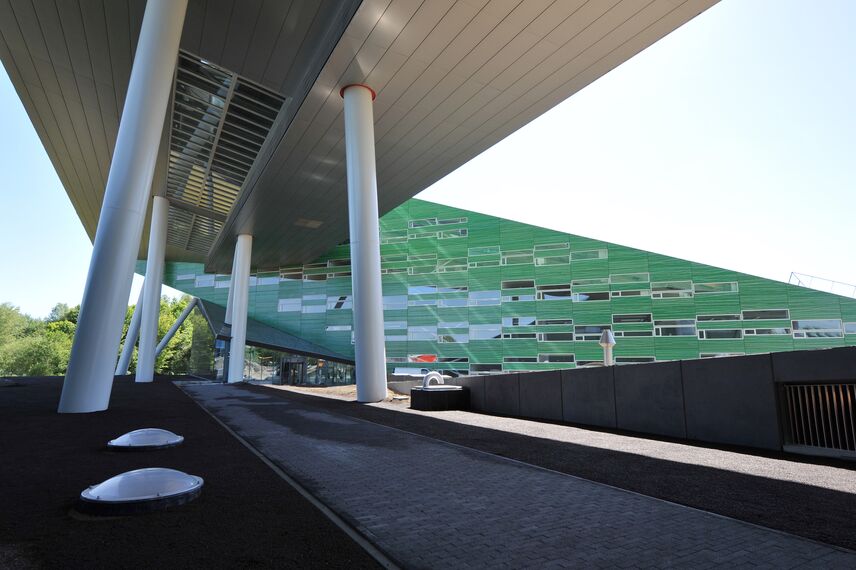 ConceptWall 50 Murs rideaux, EcoSystem 50 Fenêtres et EcoSystem 50 Portes - Université/Grande Ecole Centre for Life Sciences situé à Groningen, les Pays-Bas