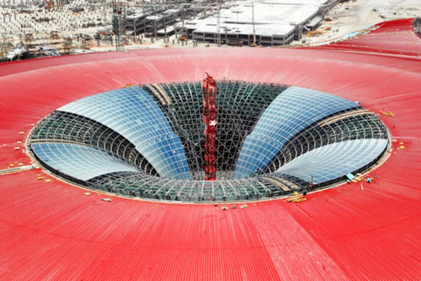 ConceptWall 86 Murs rideaux - Ferrari World Abu Dhabi situé à Abu Dhabi, Émirats arabes unis