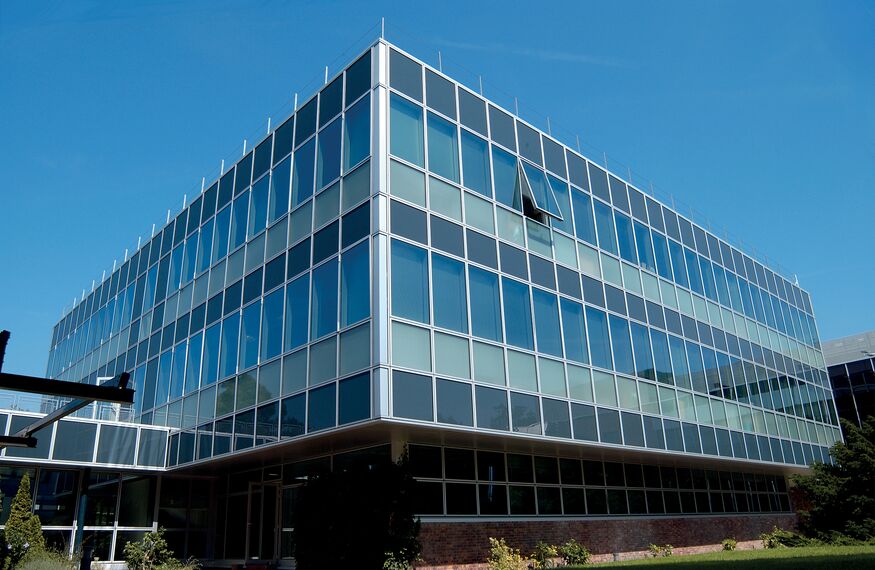 ConceptWall 86 Murs rideaux - Université/Grande Ecole Insead situé à Fontainebleau, France