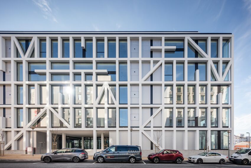 ConceptWall 50 Murs rideaux et ConceptSystem 59Pa Portes - Urbo Business Center situé à Porto, Portugal