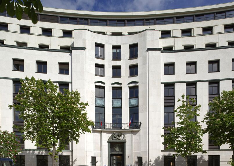 ConceptWall 50 Murs rideaux, XS 68 Fenêtres et CW 86-BR Murs rideaux - Ilot Ségur Fontenoy situé à Paris, France