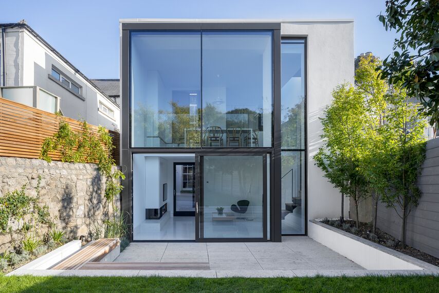 ConceptSystem 77 Portes, ConceptPatio 130 Coulissants et CW 50-SC Murs rideaux - Maison Villa Irlandaise - Façade Vitrée situé à Dublin, Irlande