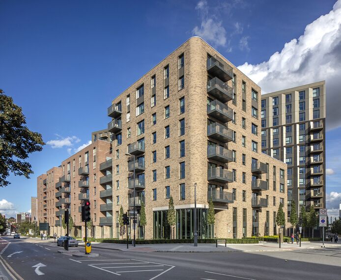 ConceptSystem 77 Portes et ConceptSystem 77 Fenêtres - Immeuble résidentiel Emerald Gardens situé à London, Royaume-Uni