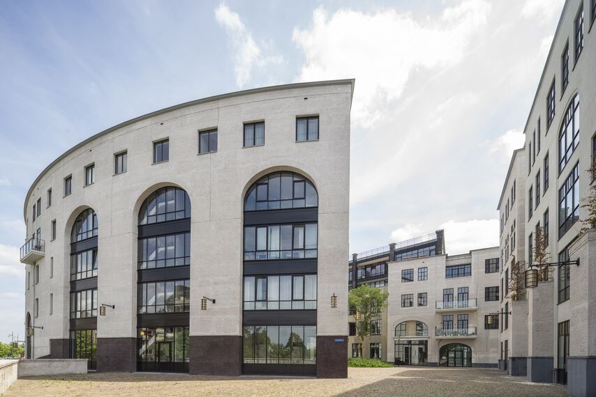 SlimLine 38 Fenêtres et ConceptWall 50 Murs rideaux - Maankwartier situé à Heerlen, les Pays-Bas