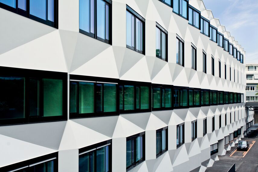 Université/Grande Ecole Université de Lucerne situé à Lucerne, Suisse