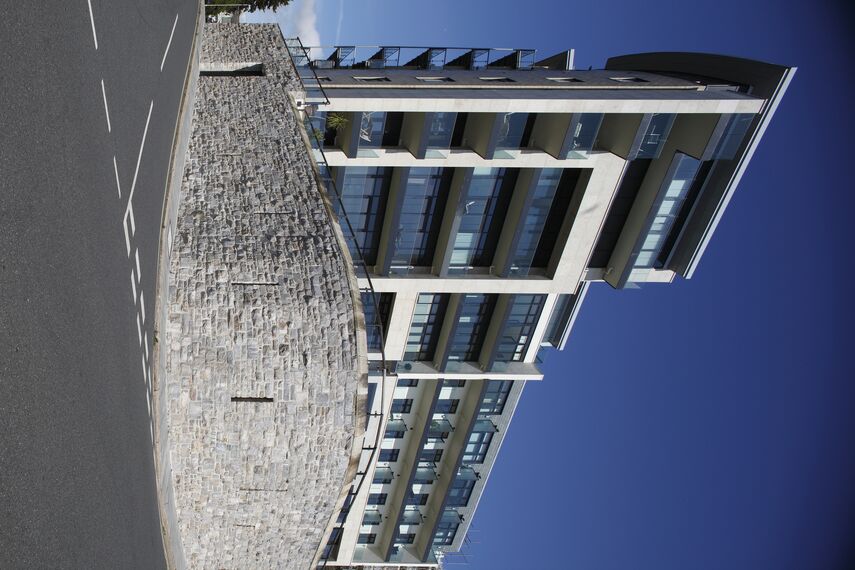 CP 96 Coulissants et ConceptWall 50 Murs rideaux - Complexe immobilier Azure Project situé à Plymouth, Royaume-Uni