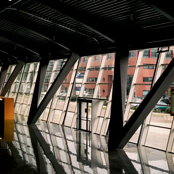 ConceptWall 50 Murs rideaux - Aéroport Eindhoven Airport situé à Eindhoven, les Pays-Bas