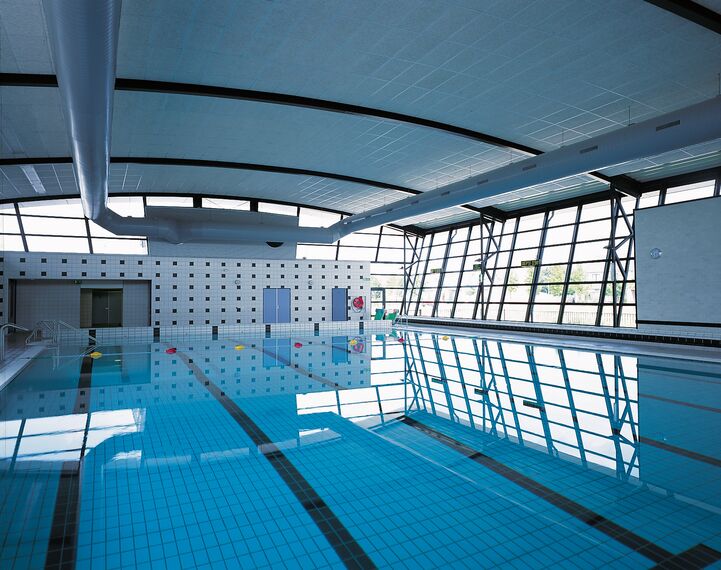 ConceptWall 50 Murs rideaux - Piscine Sports centre Reeshof situé à Tilburg, les Pays-Bas