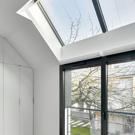 ThermoSystem 68 Fenêtres, SlimPatio 68 Coulissants et ThermoRoof 200 Vérandas - Extension à Malakoff : confort et lumière situé à Malakoff, France