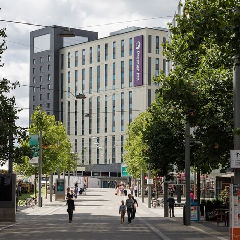 ConceptSystem 77 Fenêtres, ConceptSystem 77 Portes, CS 86-HI (c) Systèmes annulés et ConceptWall 50 Murs rideaux - Wembley Park situé à London, Royaume-Uni