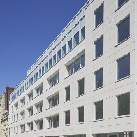 ConceptWall 60 Murs rideaux, ConceptWall 86 Murs rideaux et TS 68-HV Fenêtres - "Belles Feuilles" Réhabilitation de l'ancien siège Lafarge situé à Paris, France