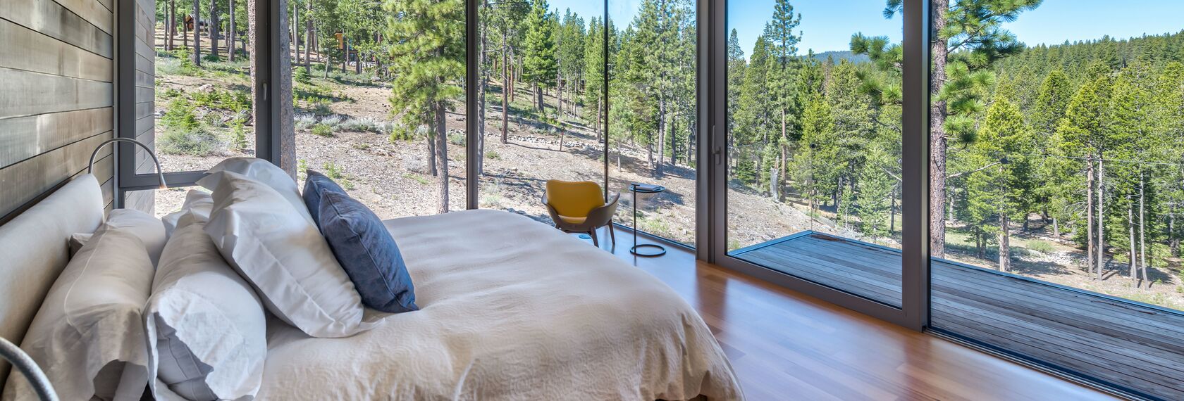 SlimLine 38 Fenêtres, SlimLine 38 Portes, ConceptWall 50 Murs rideaux et Mosquito Produits Périphériques - Martis Camp situé à Truckee, CA, États-Unis d'Amérique