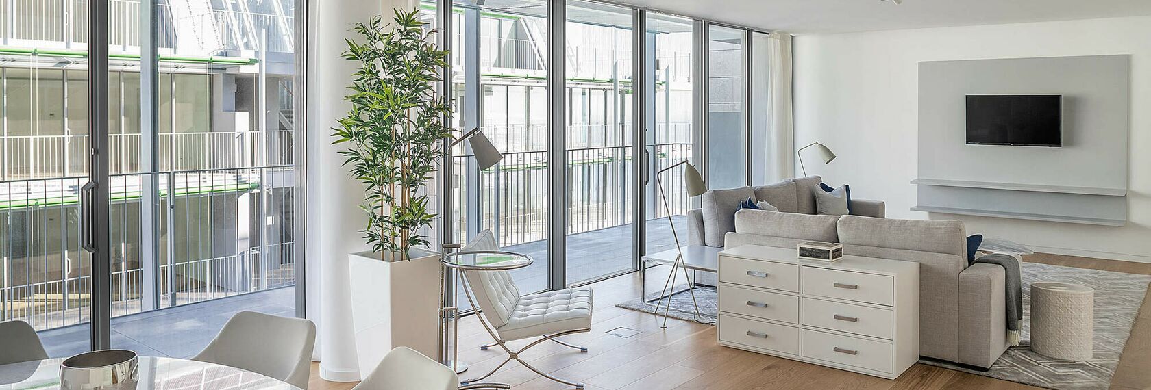 HiFinity Coulissants, ConceptSystem 59Pa Portes, ConceptWall 50 Murs rideaux et SlimLine 38 Ferro Fenêtres - Complexe immobilier Prata Riverside village situé à Lisbon, Portugal