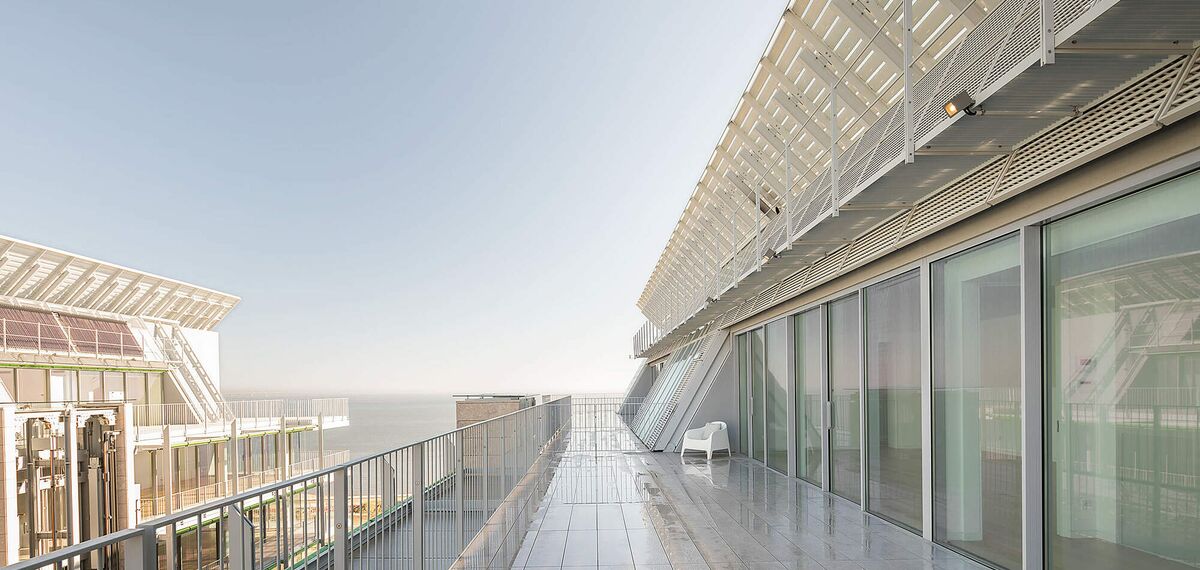 HiFinity Coulissants, ConceptSystem 59Pa Portes, ConceptWall 50 Murs rideaux et SlimLine 38 Ferro Fenêtres - Complexe immobilier Prata Riverside village situé à Lisbon, Portugal