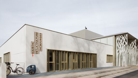 ConceptWall 50 Murs rideaux et TS 68-HV Fenêtres - Maison de la Culture situé à Bourges, France
