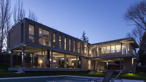 MasterLine 8 Fenêtres - Maison Privée Las Lomas situé à Madrid, Espagne