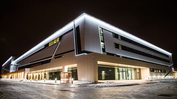 ConceptSystem 77 Portes et CW 50-SC Murs rideaux - Patinoire Ice Arena SKA situé à Moscow, Russie