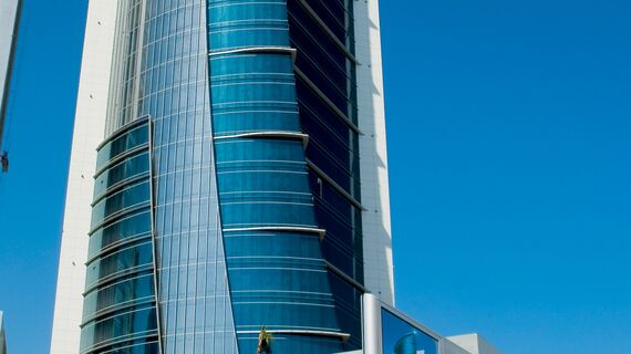 ConceptWall 50 Murs rideaux - Immeuble de bureaux Platinum Tower situé à Seef Area, Bahreïn