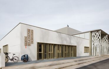 ConceptWall 50 Murs rideaux et TS 68-HV Fenêtres - Maison de la Culture situé à Bourges, France